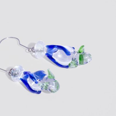 Picture of Flower bud earrings