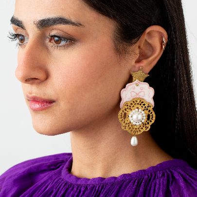 Picture of Women's ceramic and pearl earrings