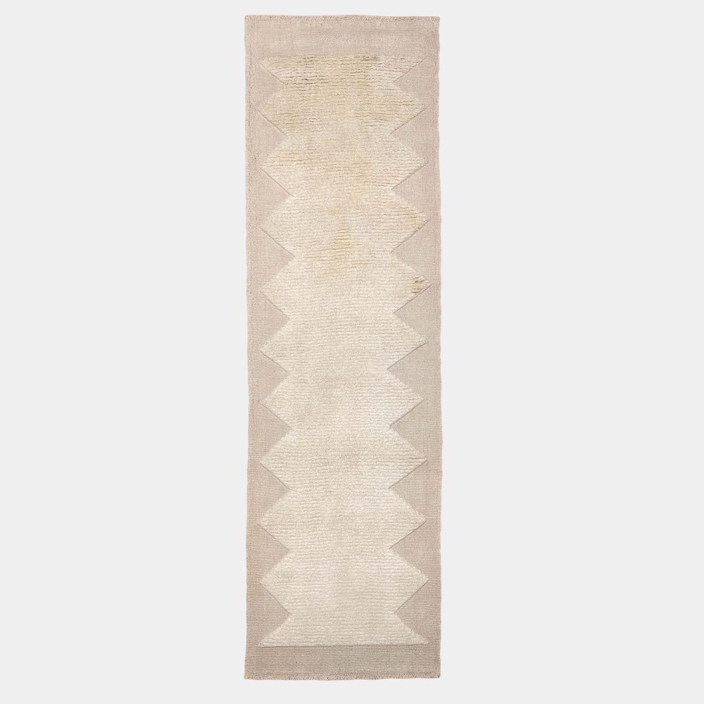 Picture of White wool rug 2