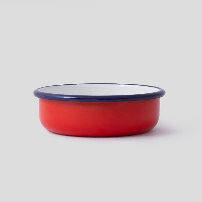 Picture of Red enamel bowl