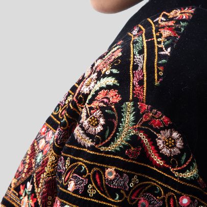 Picture of Embroidered velvet coat