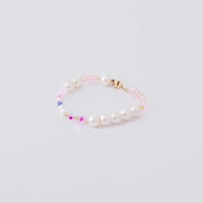 Picture of  Pearl and pink flower bracelets