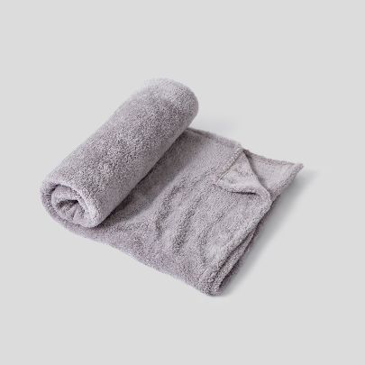 Picture of Light grey fluffy blanket