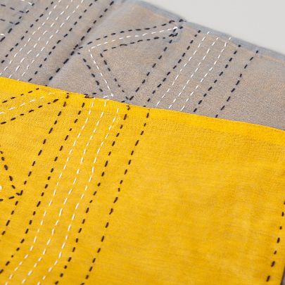 Picture of Yellow and grey scarf