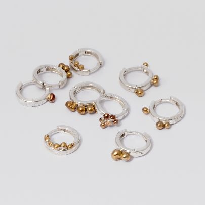 Picture of hoop earrings 5