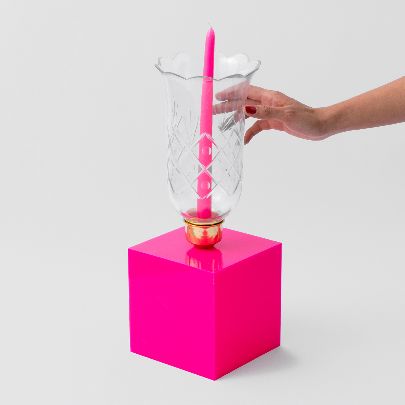 Picture of  Basic bold pink candle holder