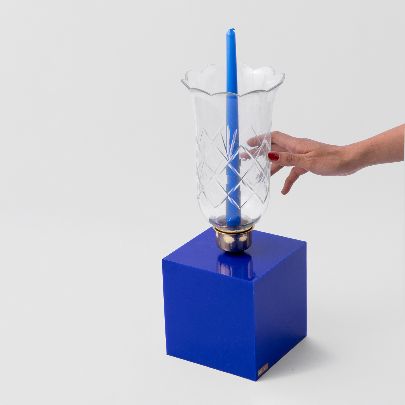 Picture of dark blue basic candle holder