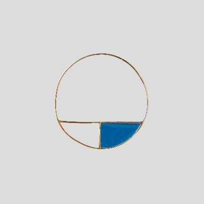 Picture of Round half circle shoulder bracelet