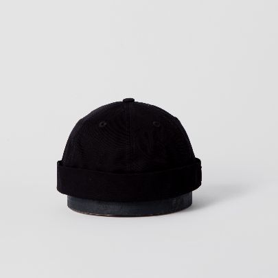 Picture of black Docker hat 