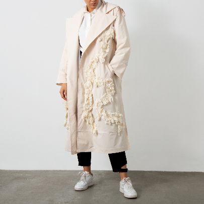 Picture of English collar raincoat