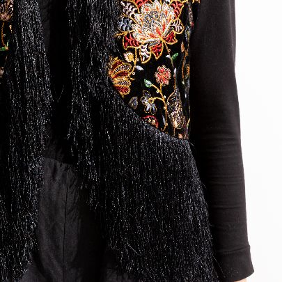 Picture of Rooted embroidery velvet vest for women