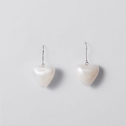 Picture of Heart shell resin earrings