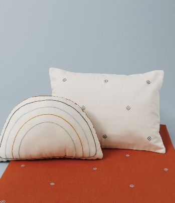 Picture of Rainbow cushion n1