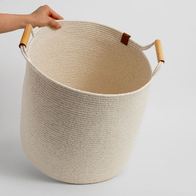 Picture of Simple white basket with straw handle