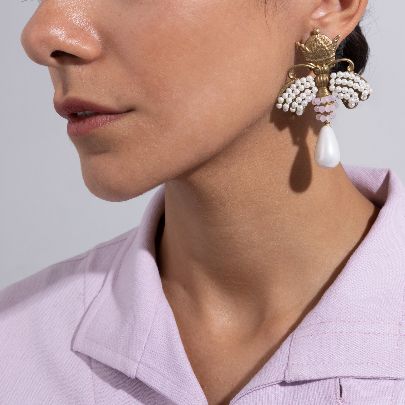 Picture of  Women's crown and butterfly earrings