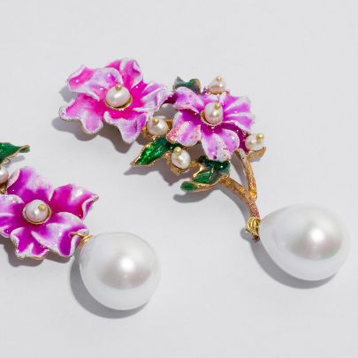 Picture of Pink blossom earrings