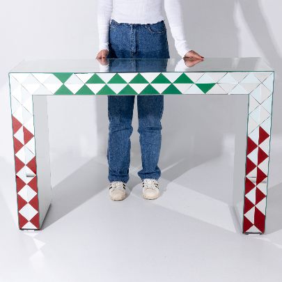 Picture of  Green and red mirror console