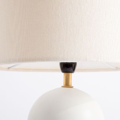 Picture of Milky mushroom lampshade with white base