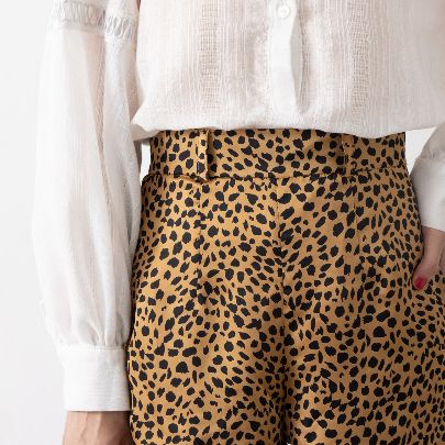 Picture of  Women's leopard print shorts