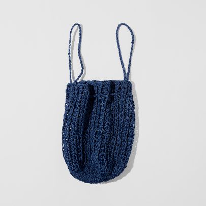 Picture of Navy blue raffia bag