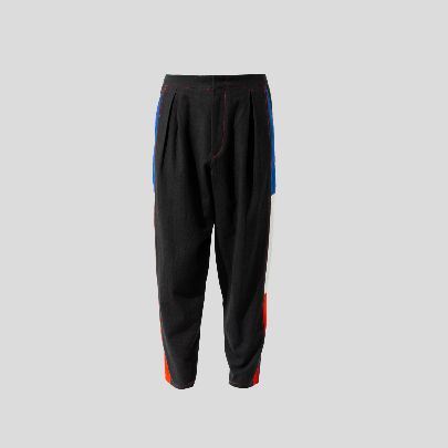 Picture of Black and red linen pants