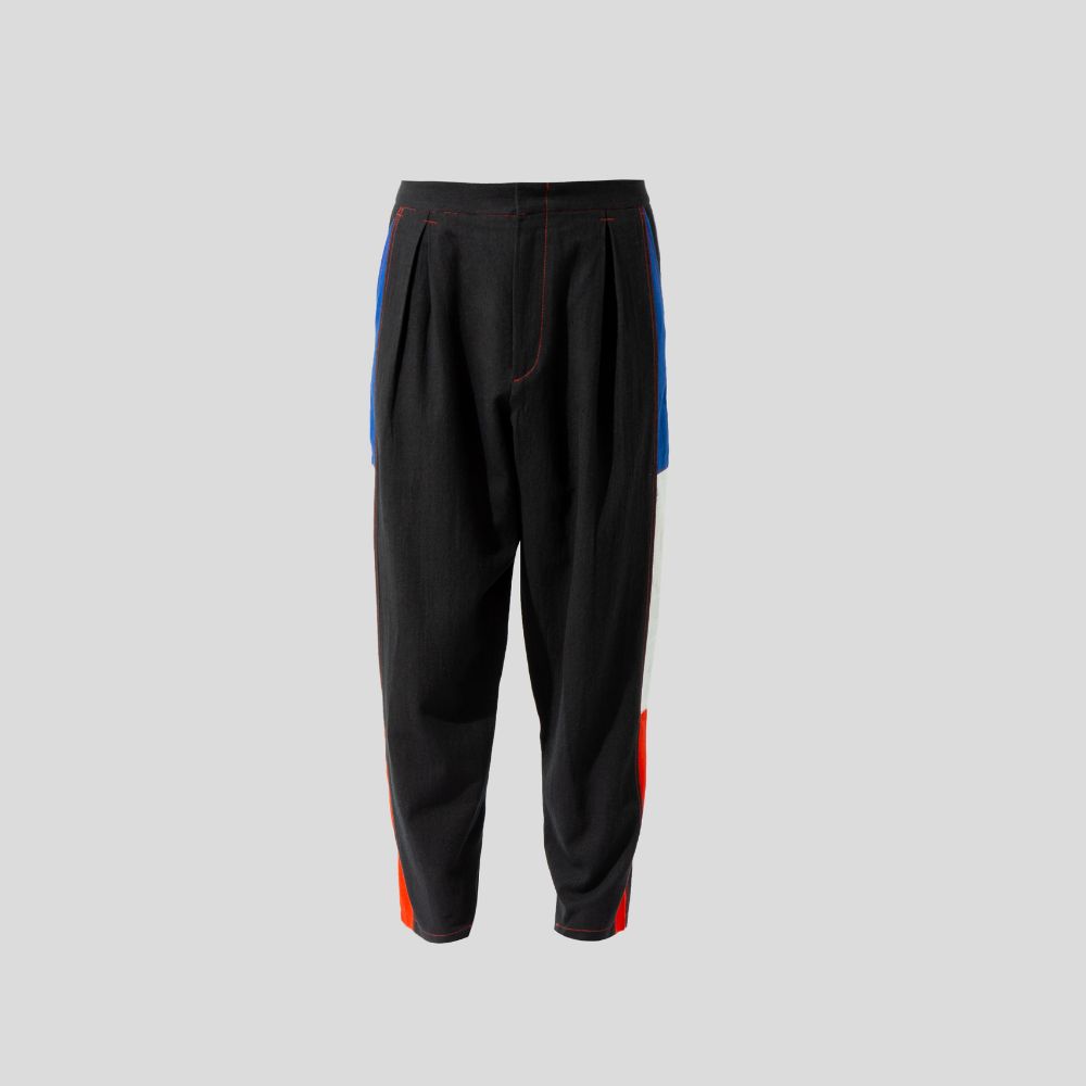 Picture of Black and red linen pants