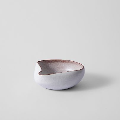 Picture of White medium ceramic bowl 