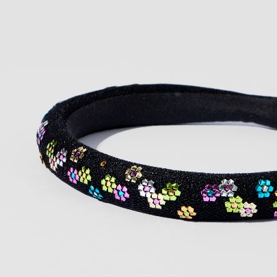 Picture of Black headpiece whith colourful khouse blossoms