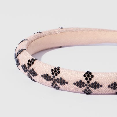 Picture of Cream khous embroidered headband 