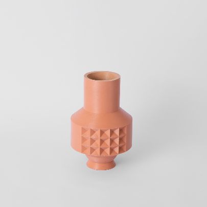 Picture of Short pink resin polyester vase