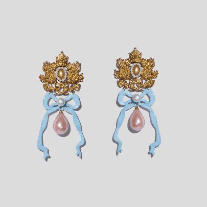 Picture of Flower garden earrings and pearl tears