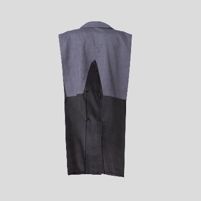 Picture of British women's gray vest