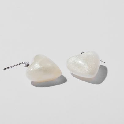 Picture of Heart shell resin earrings