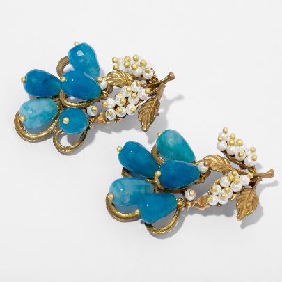 Picture of Blue opal grape cluster earrings