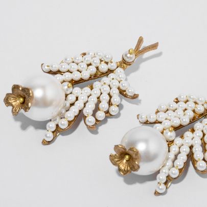 Picture of White peacock earrings