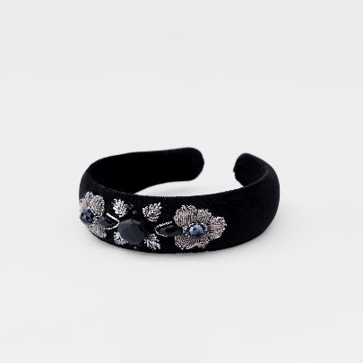 Picture of Black headband 1