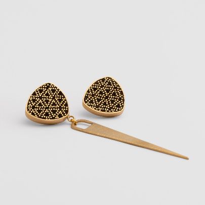 Picture of Women's earrings with traditional black and gold brass and ring (blade)