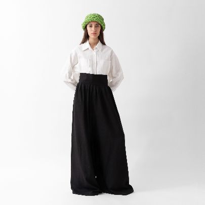 Picture of Women's linen trousers with black wide legs