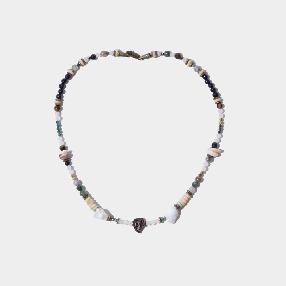 Picture of Shell necklace with moss opal stone