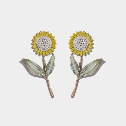 Picture of Women's sunflower and pearl earrings