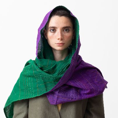 Picture of Double-sided shawl with purple green base