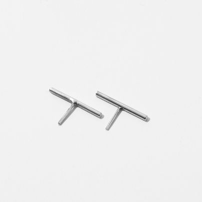 Picture of Women's silver line earrings