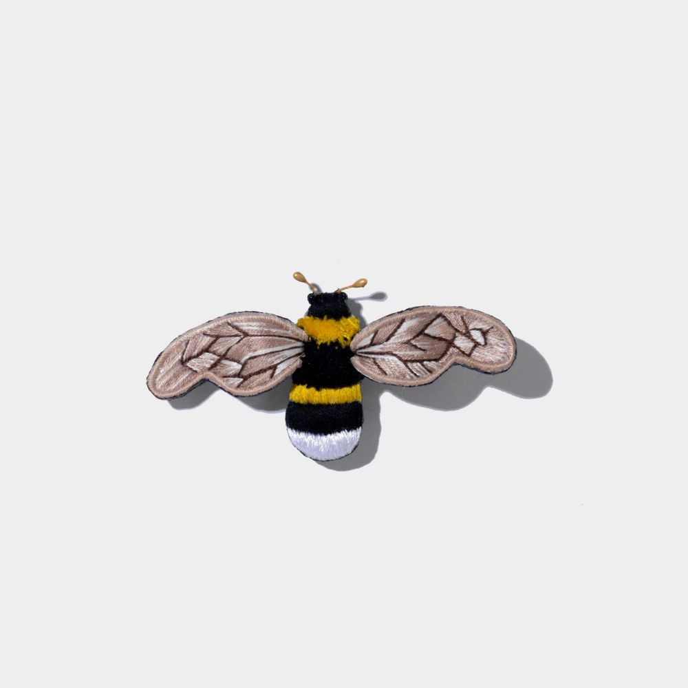 Picture of Bee brooch