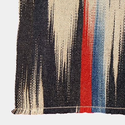 Picture of White Wool Kilim Blue red