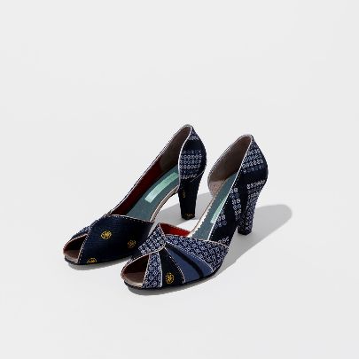 Picture of Navy blue women's shoes