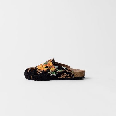 Picture of Yellow black goblin patterned sandal