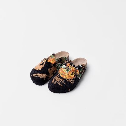 Picture of Yellow black goblin patterned sandal