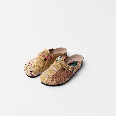 Picture of Front Closed Cream Goblin Patterned sandal