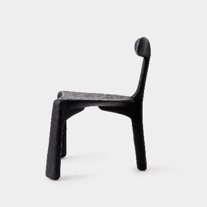 Picture of black Kim chair