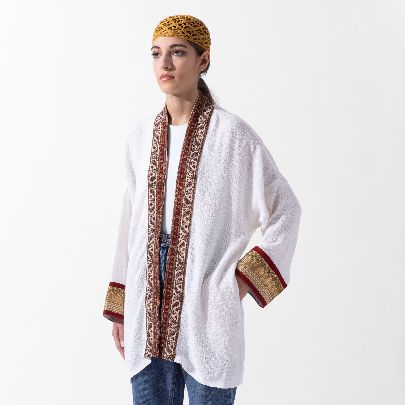 Picture of women's white cotton kimono